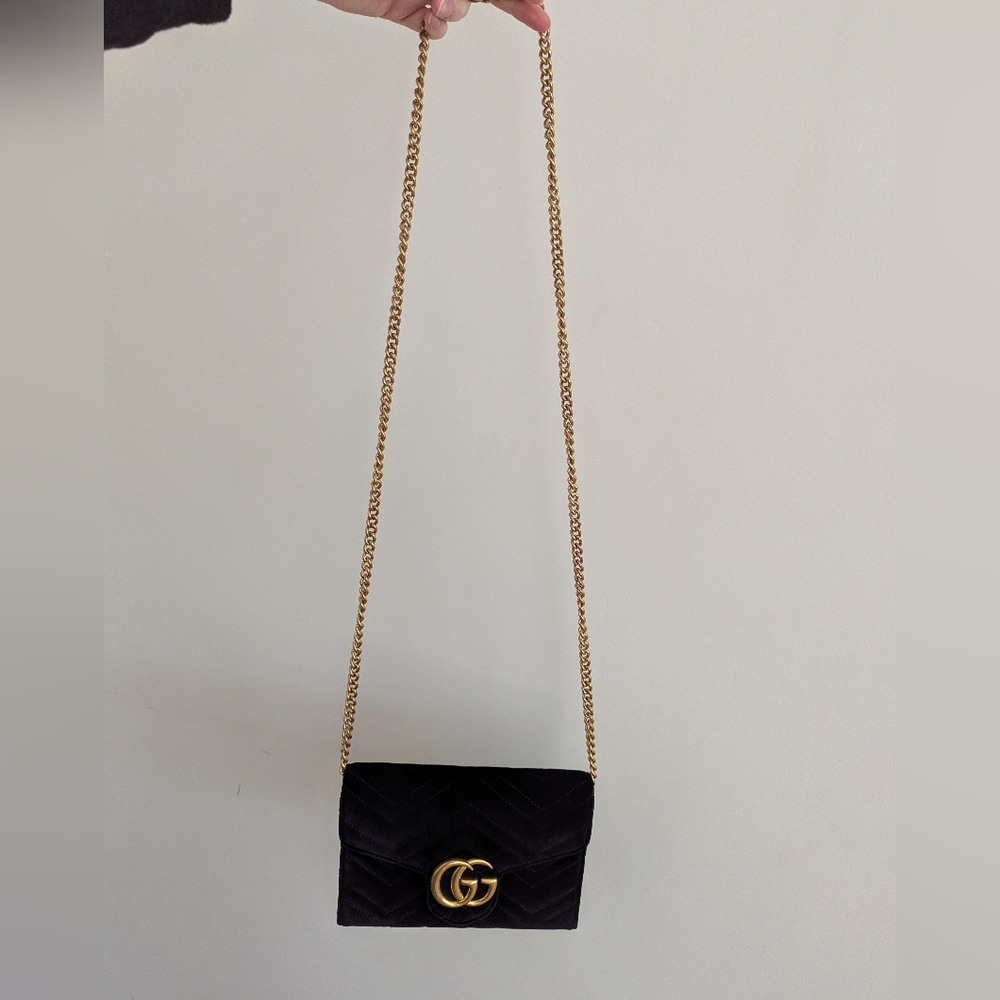 Black Gucci Marmont Velvet Crossbody Bag - Picture 5 of 16